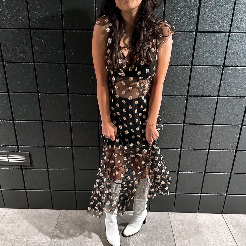 Urban Outfitters Black Sheer Daisy-Print Maxi Dress - Picture 2 of 3